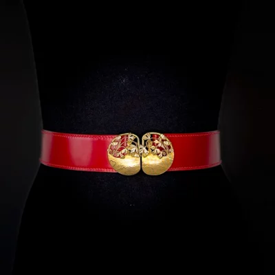 Ceinture AYAKO veau rouge cerise boucle art nouveau laiton Madame Royale Maroquinerie Ceinture AYAKO veau rouge cerise boucle art nouveau laiton Madame Royale Maroquinerie