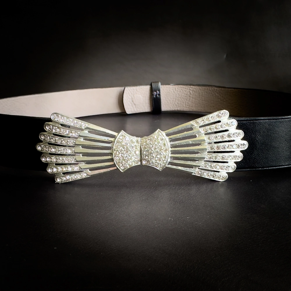 Ceinture AVA veau noir strass papillon clairs Madame Royale Maroquinerie Ceinture AVA veau noir strass papillon clairs Madame Royale Maroquinerie
