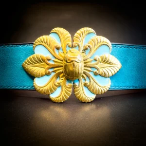 Ceinture HATHOR taurillon turquoise boucle art nouveau laiton Madame Royale Maroquinerie