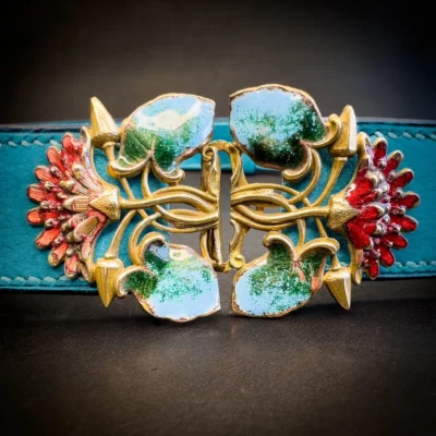 Ceinture ISIS taurillon turquoise boucle art nouveau laiton et emaillee Madame Royale Maroquinerie