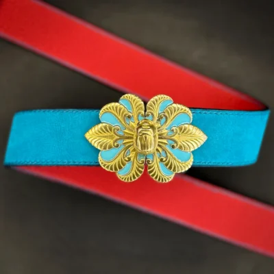 HATHOR boucle signée PF en taurillon nubuck turquoise cousu main Madame Royale Maroquinerie