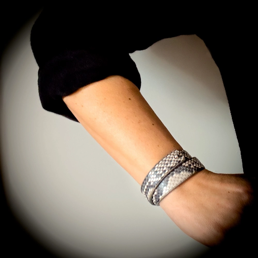 Double tour python naturel Madame Royale Maroquinerie Double tour python naturel Madame Royale Maroquinerie