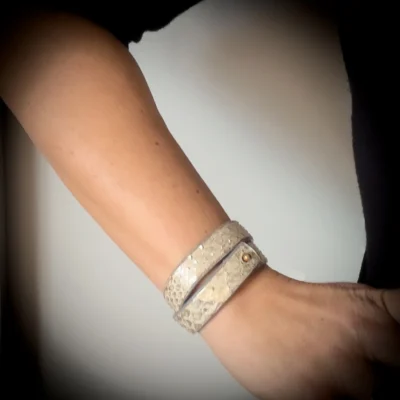 Double tour python doré Madame Royale Maroquinerie