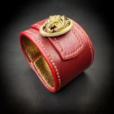 bracelet manchette cuir bourgogne femme broche ancienne dorée