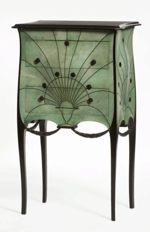 commode Art Déco gainée de galuchat Paul Iribe vers 1912 mobilier de luxe