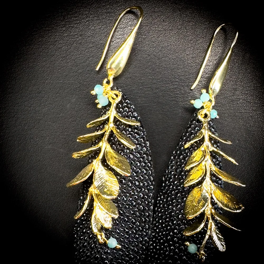 Boucles d'oreilles en galuchat noir grain caviar et amazonite – Pièce unique Boucles d'oreilles en galuchat noir grain caviar et amazonite – Pièce unique